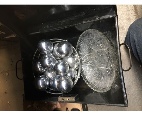 TIN TRUNK OF METAL BALLS AND GLASS    T1