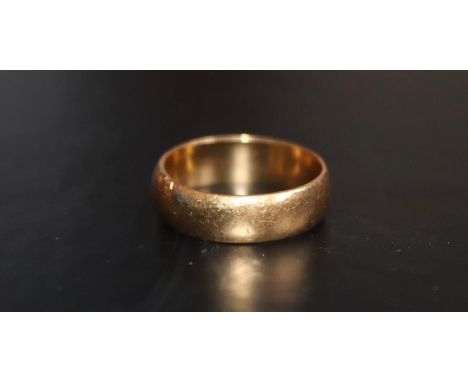 22ct Gold Wedding Band, Fully Hallmarked, Ring Size K-L. Weight 5 Grams 