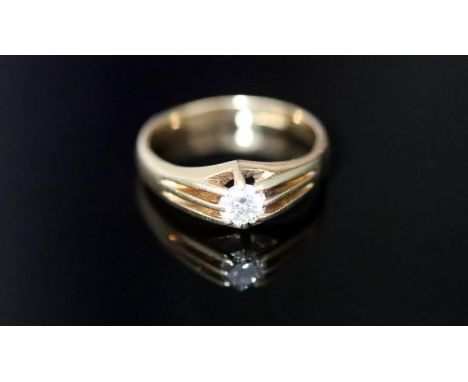 18ct Gold Diamond Ring, Set With A Round Brilliant Cut Diamond, Estimated Diamond Weight .50ct. VS Clarity. White Stone, Soli