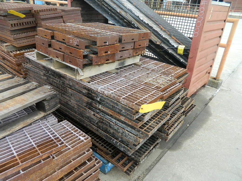 LOT OF STEEL GRATES