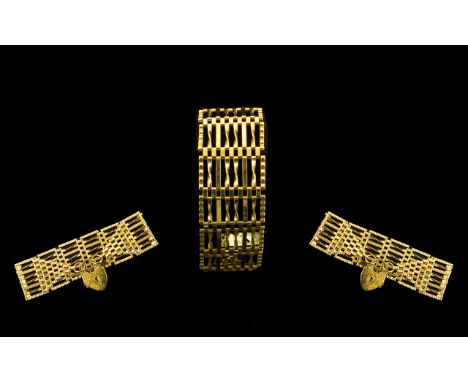 Ladies 9ct Gold - Solid 8 Bar Gate Bracelet with Attached 9ct Gold Heart Shaped Padlock. Fully Hallmarked for 9.375. 1.25 Inc