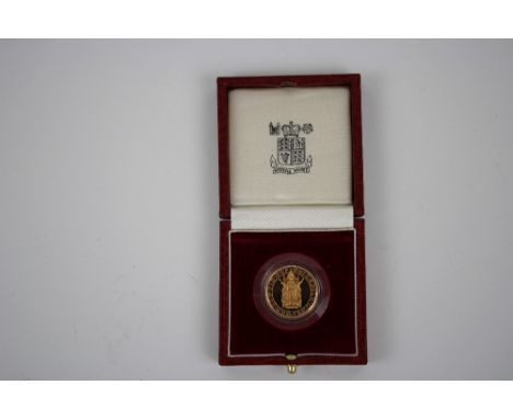 A 500th Anniversary of the First Gold Sovereign,1998 Gold Proof Sovereign coin from The Royal Mint. This coin weighs 7.98gram