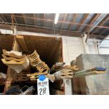 APPROX. 415 LINEAR FEET OF CROWN AND BASEBOARD MOLDING