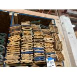 APPROX. 1900 LINEAR FEET OF CROWN MOLDING