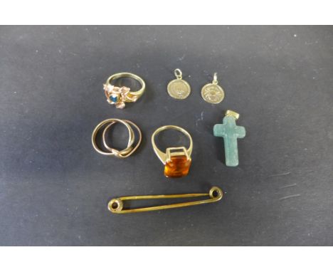 Three 9ct yellow gold rings, a 9ct pin, two 9ct pendants  - weight approx 15.9 grams, and a jade crucifix 