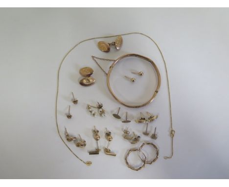 A 9ct gold bangle, a 9ct chain and a pair of 9ct cufflinks, approx 9 grams, and assorted pars of earrings, approx 8 grams 