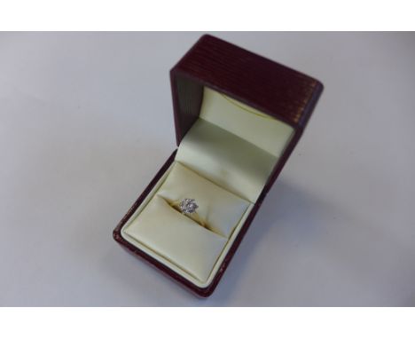 An 18ct yellow gold diamond cluster ring, size K/L, approx 2.7 grams, generally good condition 