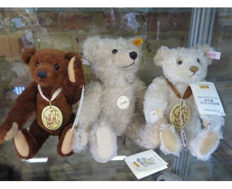 Three Steiff bears, two Margerete Steiff museum bears, limited editions from 1999 and 2000 - 30cm tall with certificates and 