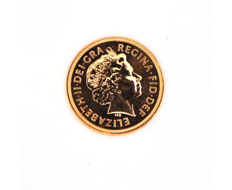YEAR : 2005MONARCH : Queen Elizabeth IICOMPOSITION : 22 ct / .9167 AuWEIGHT : 7.98g
OBVERSE : Queen Elizabeth II 4th Portrait