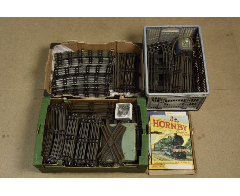 Hornby 0 Gauge and K-line electric Track and repro Hornby Showcards, a dozen pieces Hornby double-track 3-rail curves (a circ
