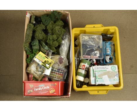 Large collection of 00 Gauge Trees Hedges Bushes and other scenic items by various makers, various trees from 2'' to 18'' in 