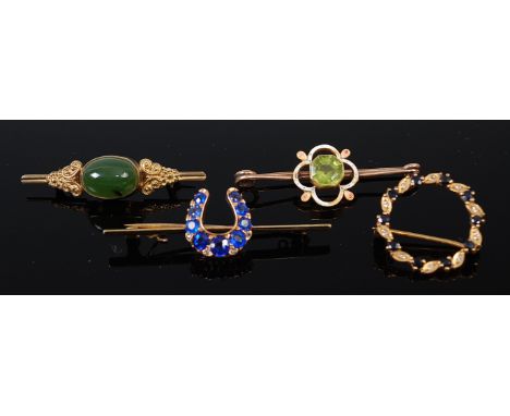 An 8ct gold and cabochon jade set bar brooch, 4.5cm; together with a 14ct gold, synthetic sapphire and diamond point set hors