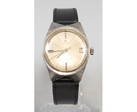 A gents Cyma Executive Autorotor calendar wristwatch, circa 1960s, having steel case, signed champagne dial, baton markers, d