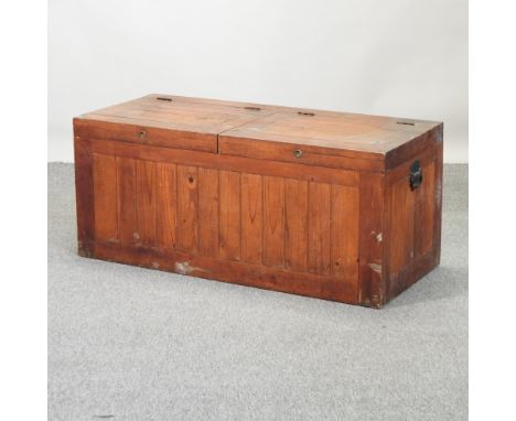 An early 20th century pine trunk, 122cm