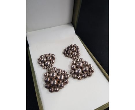 SILVER DROP EARRINGS 