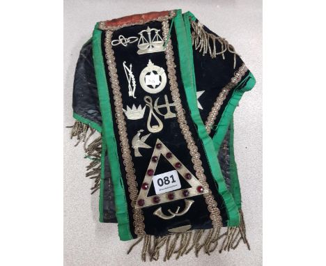 ROYAL BLACK SASH AND JEWELS ATTACHED LOL 1098 RBP 794