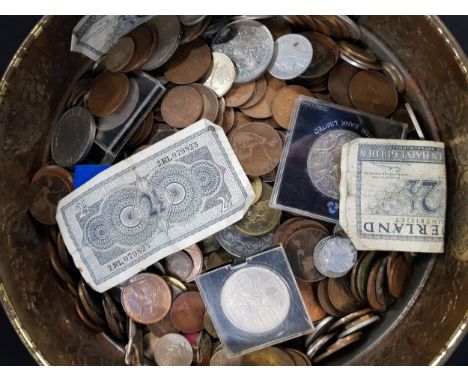 TIN OF GOOD COINS TO INCLUDE SILVER COINS 