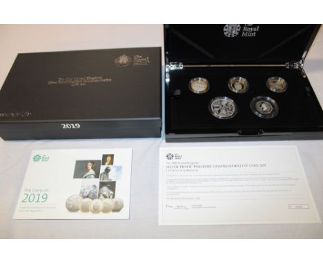 A 2019 Royal Mint limited edition silver proof Piedfort commemorative 5 piece coin set comprising silver Queen Victoria crown
