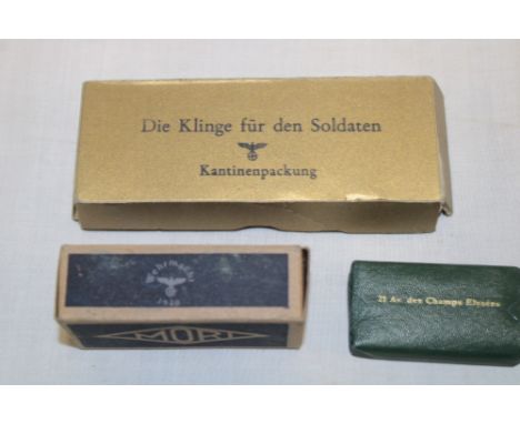 A pack of Second War German Military razor blades, 1940 Wehrmacht razor and cased soap 