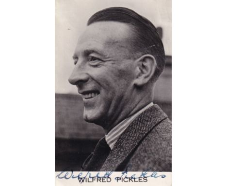 Wilfred Pickles, Legendary British Actor, 6x4 Signed Vintage Photo. Good condition. All autographs come with a Certificate of