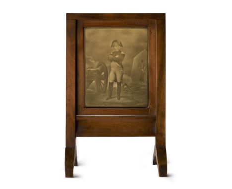 Napoleonica - - Lithophanie mit Ganzportrait Napoleons in einem Feldlager. 1. Hälfte 19. Jh. Gegossene Biskuit-Porzellanplatt