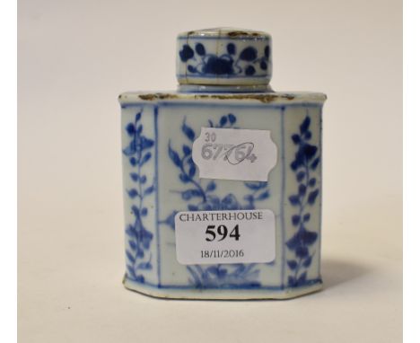 An 18th century Chinese porcelain tea caddy and cover (a.f.), 10 cm high