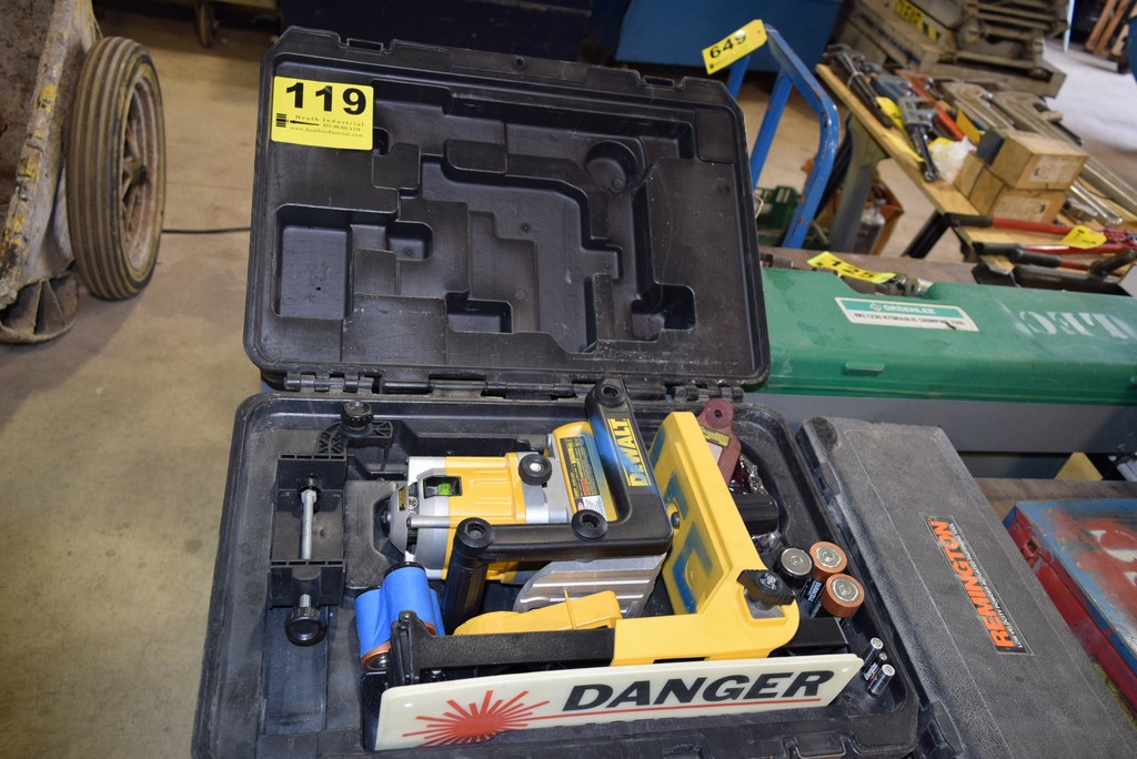 DEWALT MODEL DW071 ROTARY LASER W/CASE