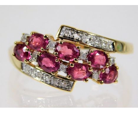 A 9ct gold ring set with ruby &amp; diamond 2.9g size T