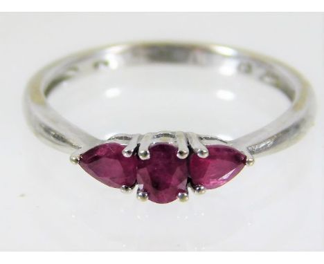 A 10ct white gold ring set with ruby 1.7g size M/N