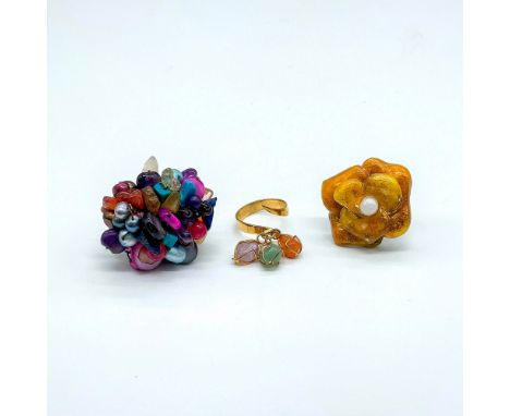 Bead cluster ring. Yellow enamel faux pearl flower ring. Gemstone tassel ring. Condition: Age related wear.