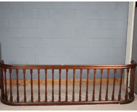 Victorian pitch pine pulpit handrail, each rail connected by turned spindles, approx. 270cm long x 77cm high