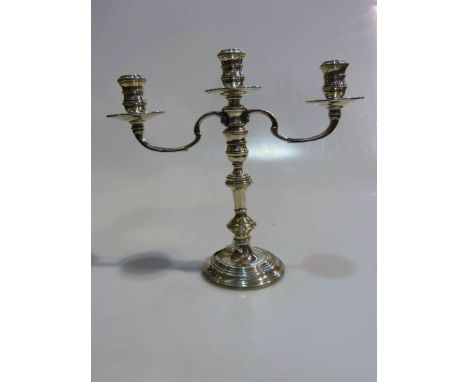 Silver three-light candelabrum, London 1970