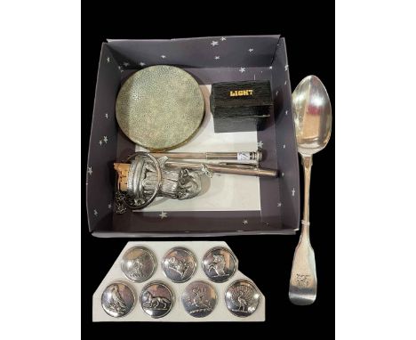 Collection of pieces including livery buttons, Irish silver spoon 1811, shagreen compact, two silver pencils, etc.