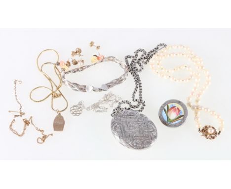 Pearl single strand necklace with 9ct gold clasp approx 47cm long, each pearl approx 6mm diameter, silver and enamelled brooc