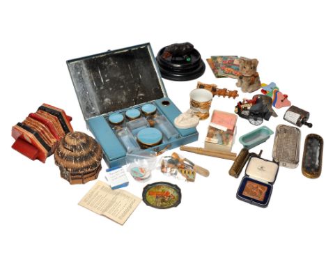 A misc group of vintage bygones comprising attractive individual pieces of various themes, as shown.