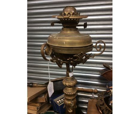 Late Victorian brass telescopic oil lamp with reservoir  