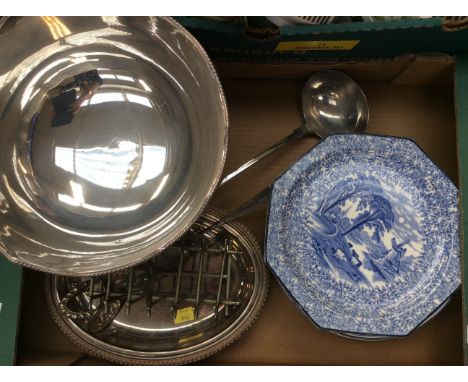 A novelty EPNS toast rack, Reg No. 63294, with EPNS punch bowl and ladle, including ten blue and white plates (1 box) 