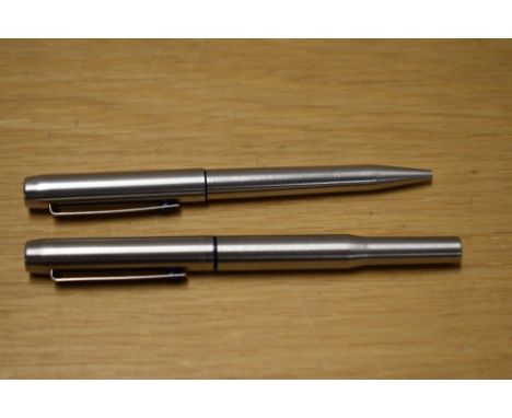 A Parker 25 Flighter cartridge fill fountain pen and ballpoint pen.