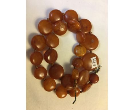 Vintage amber bead necklace. 24.8gms approximately.
