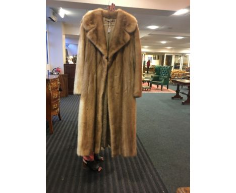 Good quality blond mink coat, pale stripe down one side.