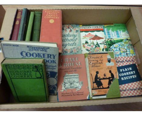 Books - collection of vintage (1907 - 1950) cookbooks in one box 