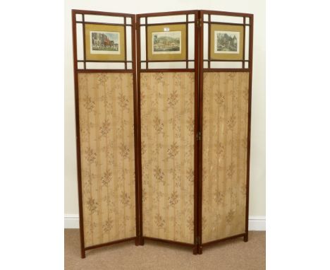 Edwardian mahogany double hinged three panel folding screen, fitted with six hunting themed etchings surrounded by astragal g