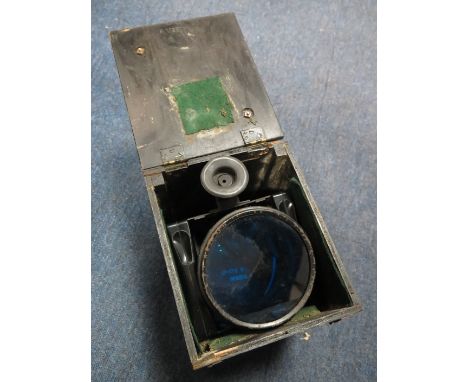 Signalling lamp in wooden case, Type B, Ref no. 5A/2334