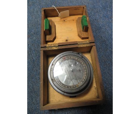 Compass in original wooden case, Type P8, ref no. 87686H, Case is also stamped 1942