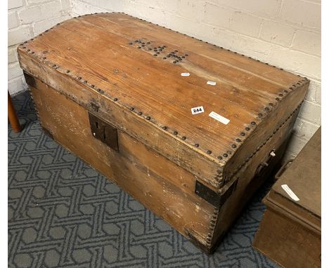 DOME TOP TRUNK