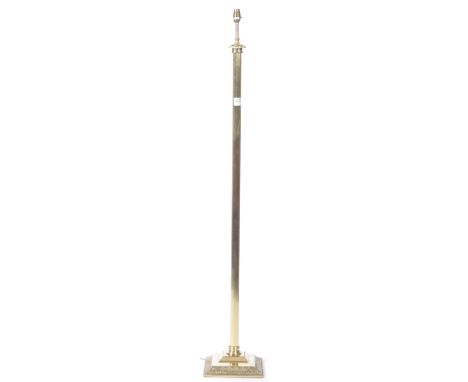 A good 20th Century vintage antique Regency style brass column standard lamp light of simple upright form with turned decorat