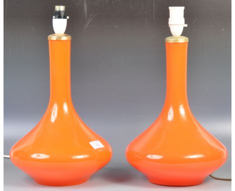 Jacob E. Bang - Holmegaard - A pair of original vintage 1960's Danish Denmark studio art glass lamps in a brilliant vibrant t