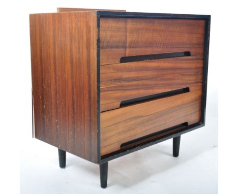 John &amp; Sylvia Reid - Stag Furniture - C Range - An original 1950's retro vintage walnut chest of drawers. The straight ba