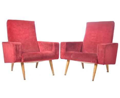 A stylish pair of mid 20th Century Italian retro vintage&nbsp;easy / lounge chairs / armchairs&nbsp;in the manner of Italian 