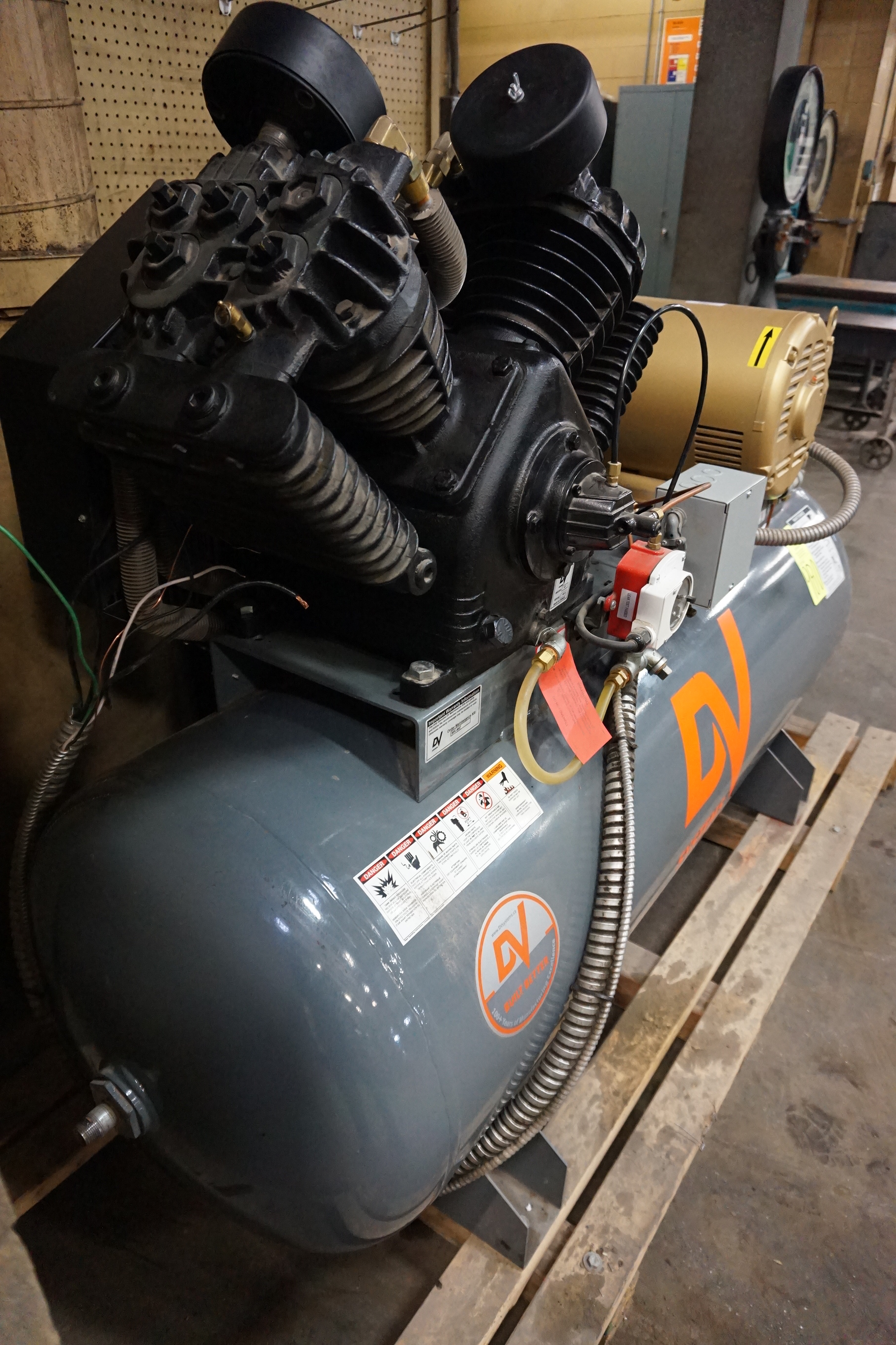 DV Systems Model VAV506245XL 15 HP Air Compressor, Serial Number